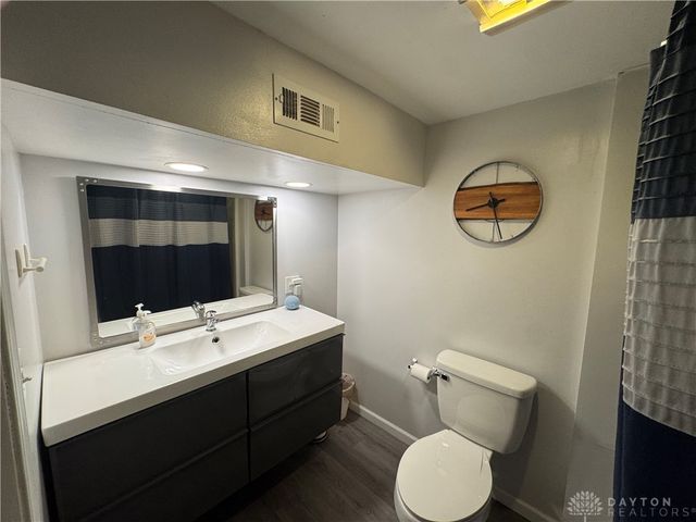1828 N Sweetbriar Lane, Springfield, OH 45505
