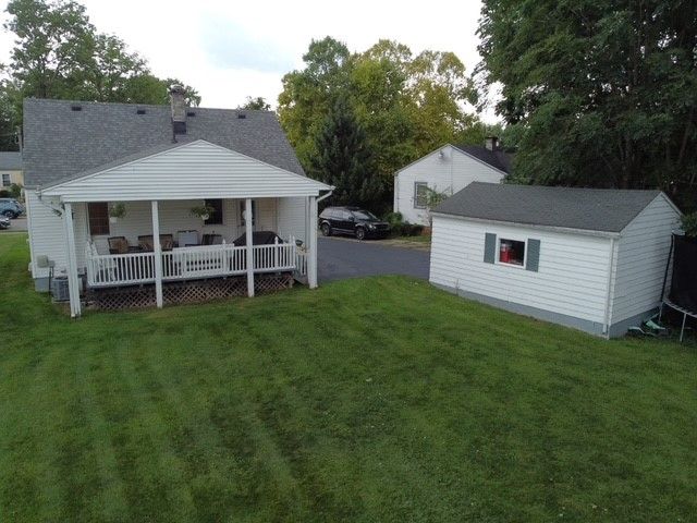 1828 N Sweetbriar Lane, Springfield, OH 45505