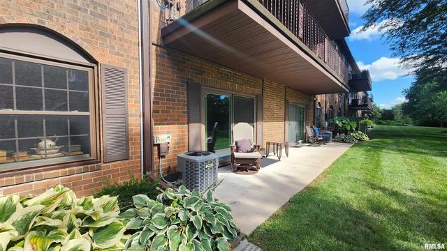 1360 Kimberly Ridge Rd Apt 111, Bettendorf, IA 52722