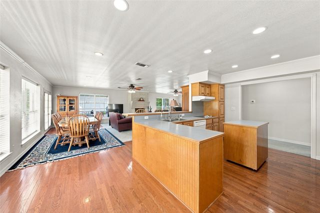 1682 4825, Athens, TX 75751
