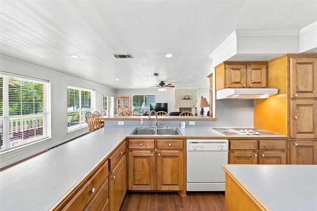 1682 4825, Athens, TX 75751