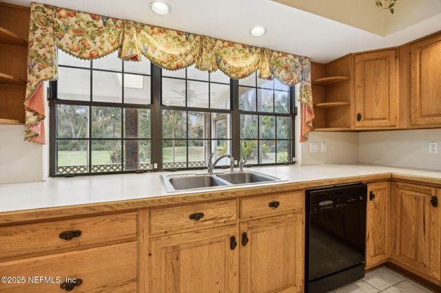 1326 RIVERPLACE Drive, Jacksonville, FL 32223