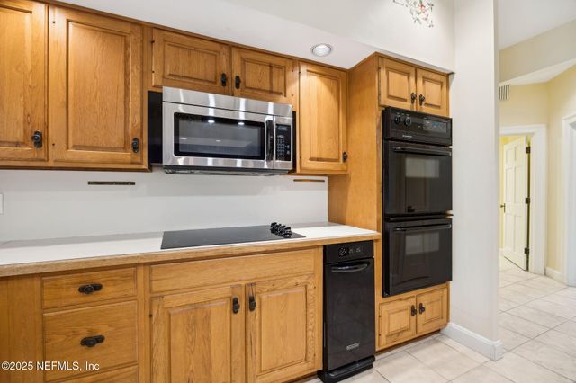 1326 RIVERPLACE Drive, Jacksonville, FL 32223