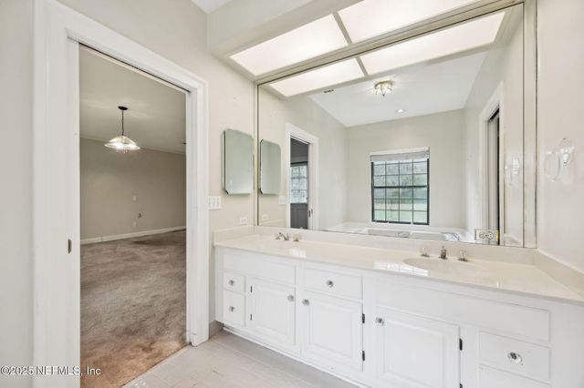 1326 RIVERPLACE Drive, Jacksonville, FL 32223