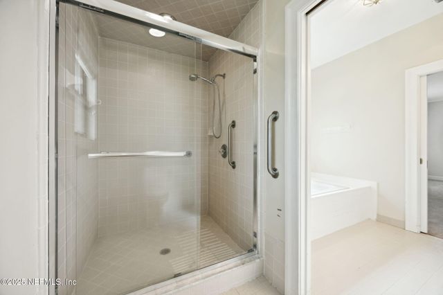 1326 RIVERPLACE Drive, Jacksonville, FL 32223