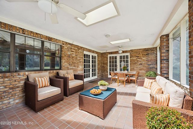 1326 RIVERPLACE Drive, Jacksonville, FL 32223