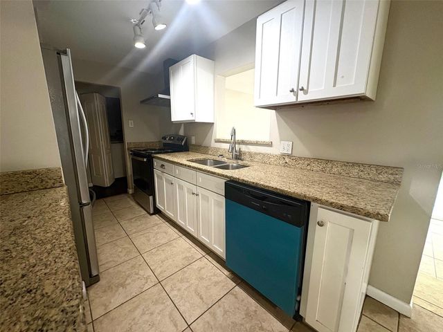 534 33RD AVENUE N, St Petersburg, FL 33704