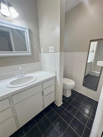 534 33RD AVENUE N, St Petersburg, FL 33704