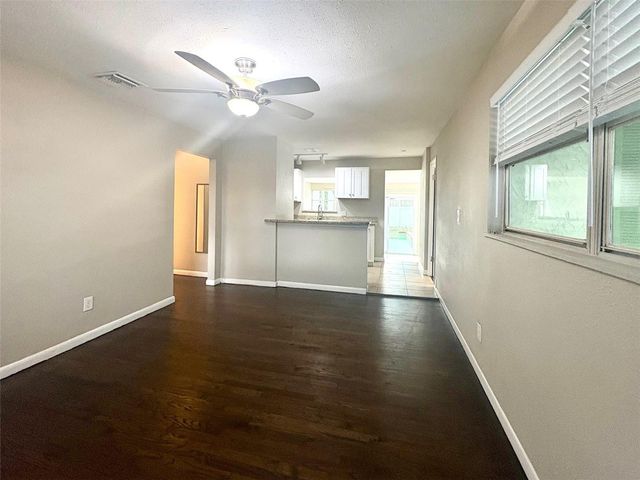 534 33RD AVENUE N, St Petersburg, FL 33704