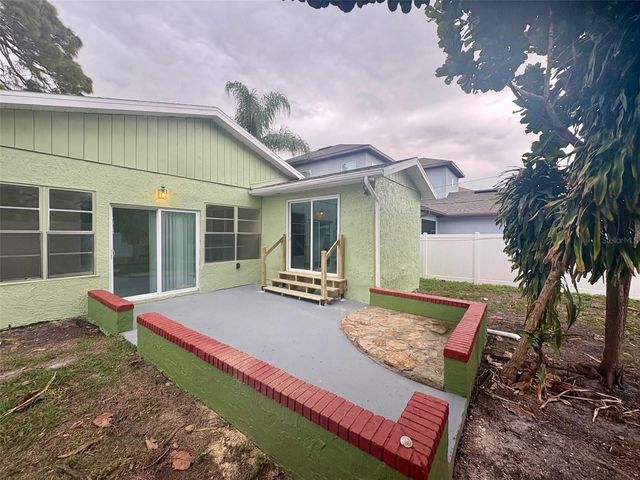 534 33RD AVENUE N, St Petersburg, FL 33704