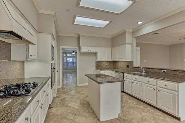 3 Amber Sky Place, The Woodlands, TX 77381