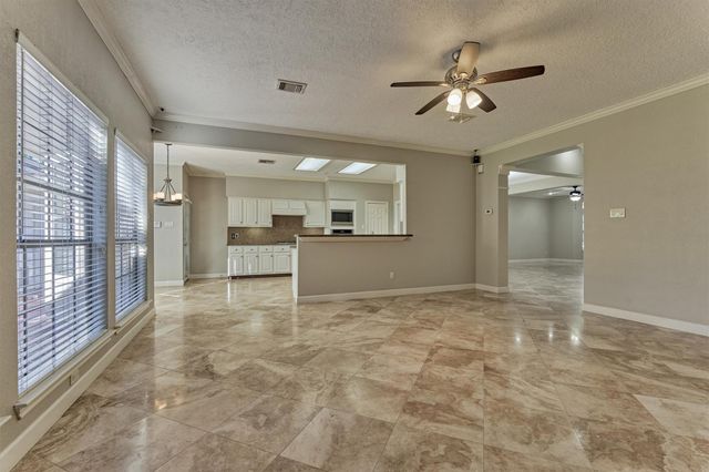 3 Amber Sky Place, The Woodlands, TX 77381