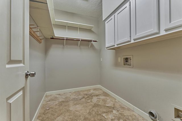 3 Amber Sky Place, The Woodlands, TX 77381