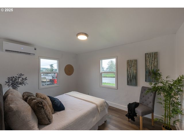 445 Sw MILL St, Sheridan, OR 97378