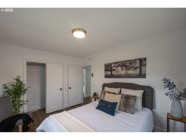 445 Sw MILL St, Sheridan, OR 97378