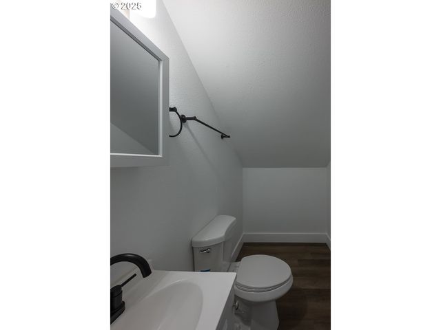 445 Sw MILL St, Sheridan, OR 97378