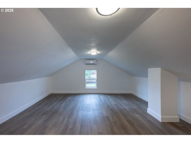 445 Sw MILL St, Sheridan, OR 97378