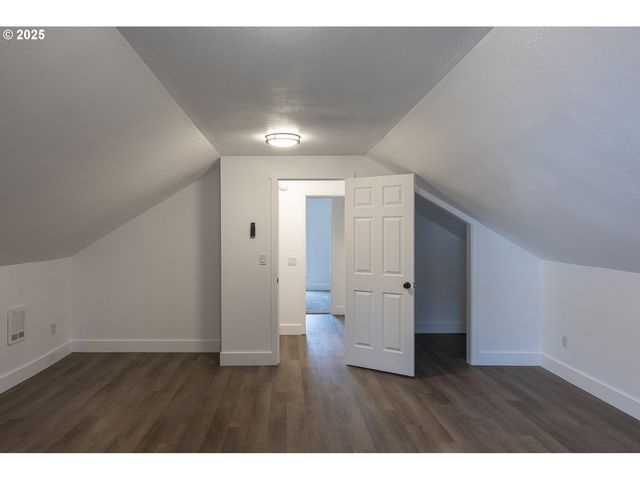 445 Sw MILL St, Sheridan, OR 97378