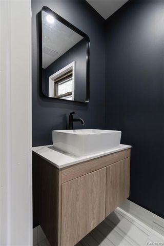 16629 Baylis Street, Detroit, MI 48221