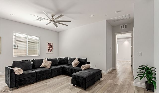 2669 Pioneer Estates Court, Las Vegas, NV 89117