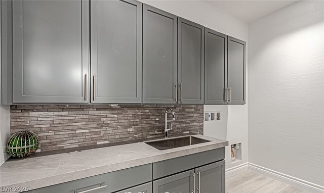 2669 Pioneer Estates Court, Las Vegas, NV 89117