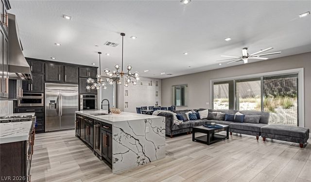2669 Pioneer Estates Court, Las Vegas, NV 89117