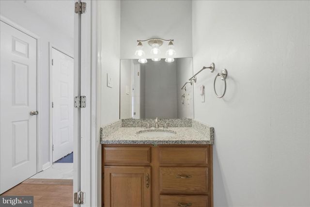 100 KARAKUL CT, Stephens City, VA 22655