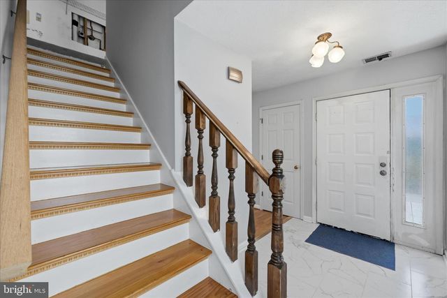 100 KARAKUL CT, Stephens City, VA 22655