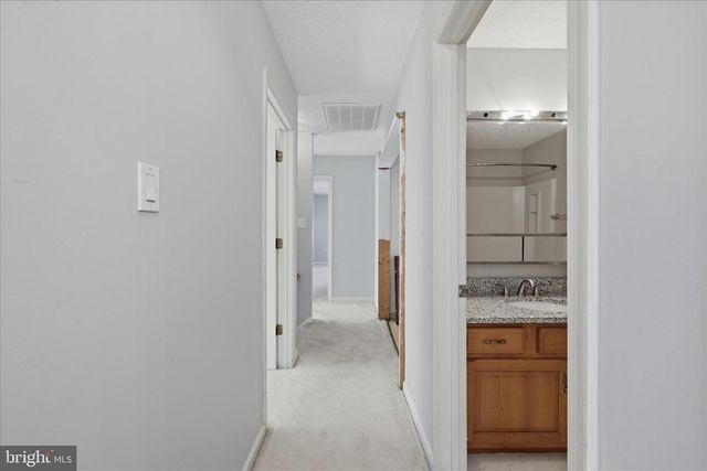 100 KARAKUL CT, Stephens City, VA 22655