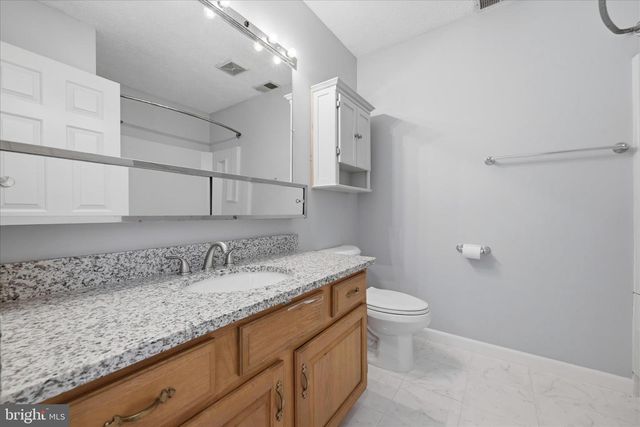 100 KARAKUL CT, Stephens City, VA 22655