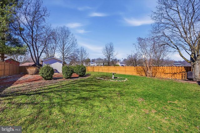 100 KARAKUL CT, Stephens City, VA 22655