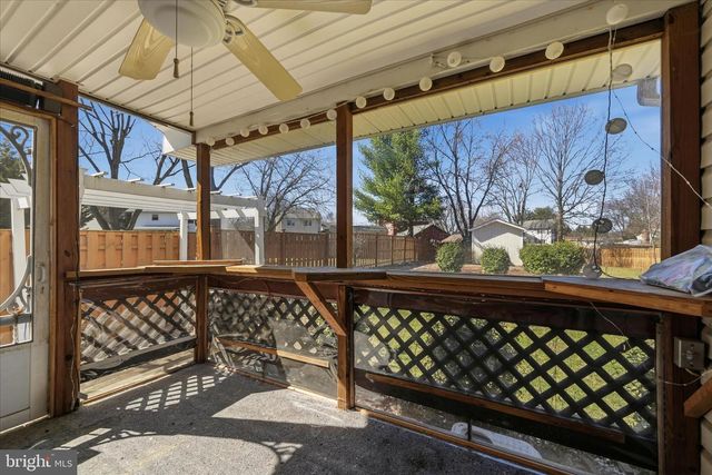 100 KARAKUL CT, Stephens City, VA 22655