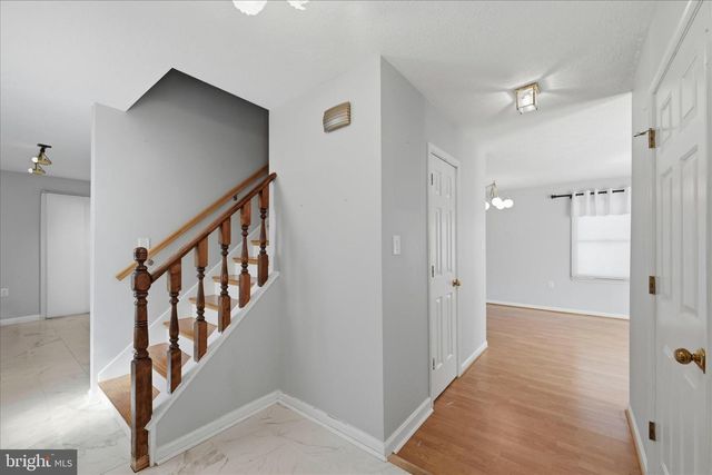 100 KARAKUL CT, Stephens City, VA 22655