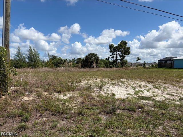 2011 NW 17th ST, Cape Coral, FL 33993