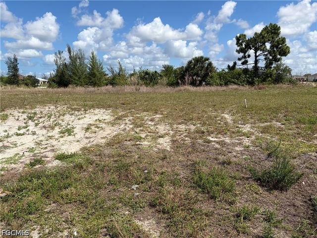 2011 NW 17th ST, Cape Coral, FL 33993