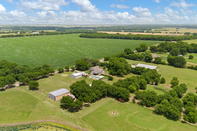 11240 County Road 102, Grandview, TX 76050