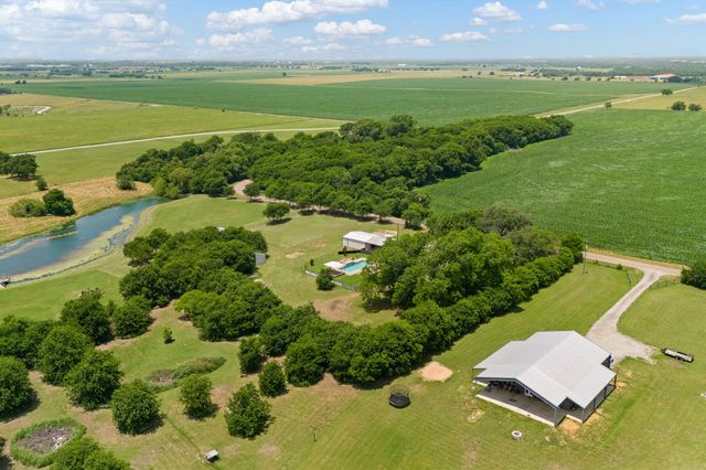 11240 County Road 102, Grandview, TX 76050