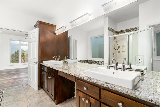 20 Las Navas Lane, Hot Springs Village, AR 71909