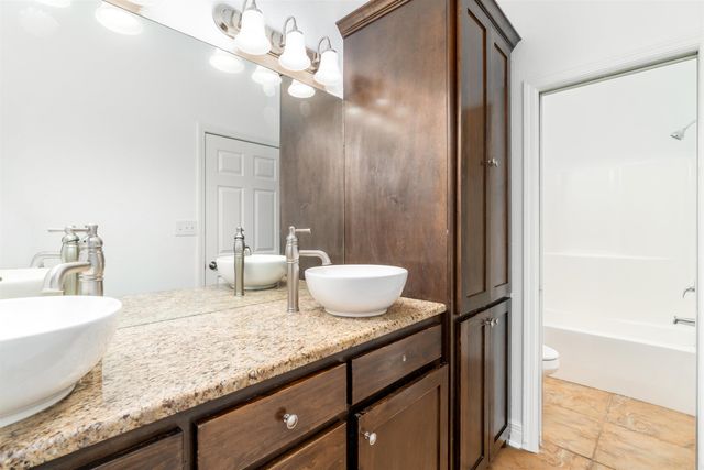 20 Las Navas Lane, Hot Springs Village, AR 71909