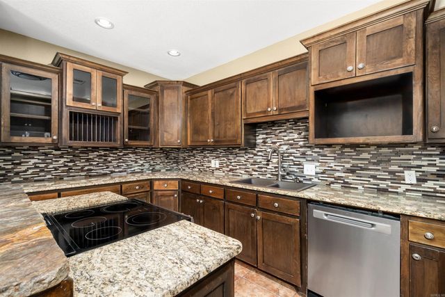 20 Las Navas Lane, Hot Springs Village, AR 71909