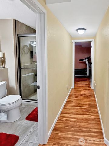 5319 E E Street, Tacoma, WA 98404