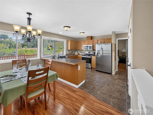 5319 E E Street, Tacoma, WA 98404