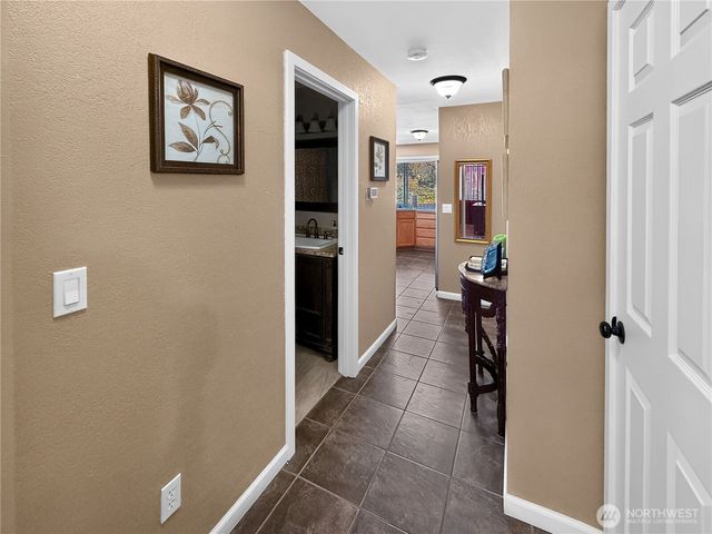 5319 E E Street, Tacoma, WA 98404
