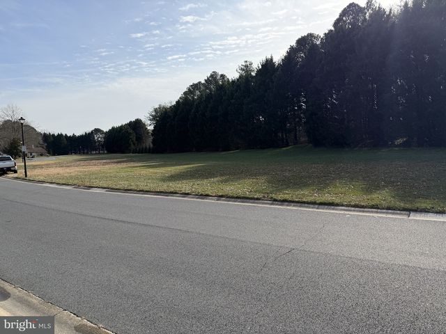 11 S TURNBERRY DR, Dover, DE 19904