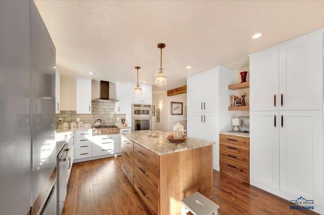 3035 MEADOW LN, Spearfish, SD 57783