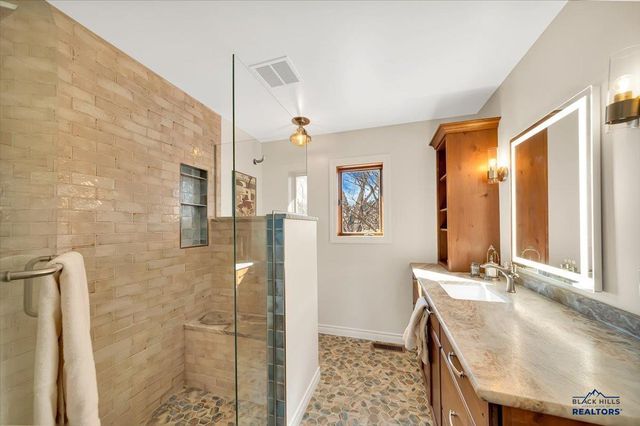 3035 MEADOW LN, Spearfish, SD 57783