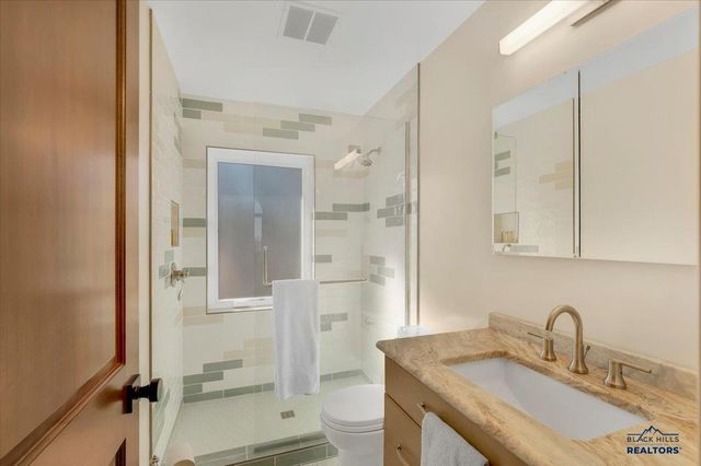 3035 MEADOW LN, Spearfish, SD 57783