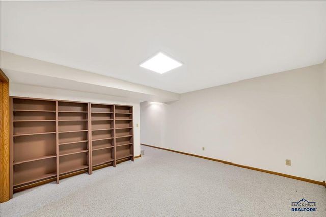 3035 MEADOW LN, Spearfish, SD 57783