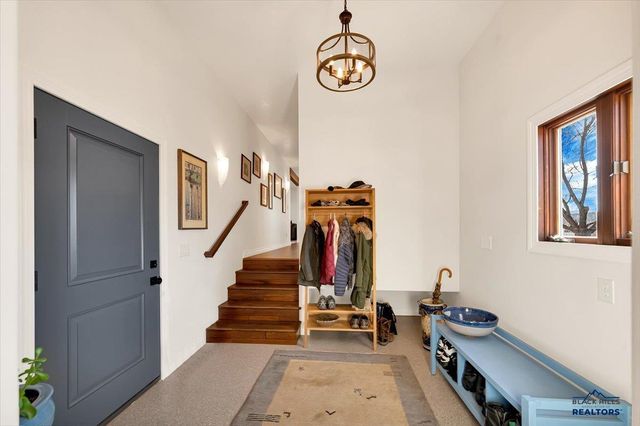 3035 MEADOW LN, Spearfish, SD 57783