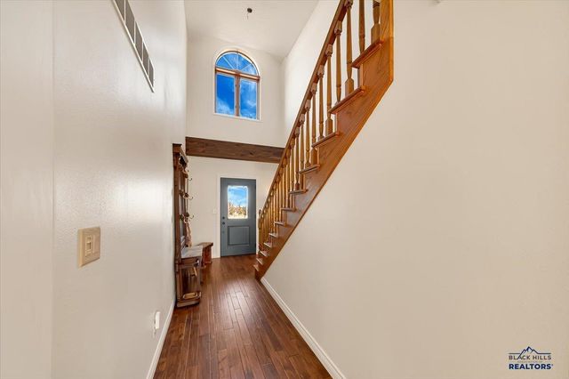 3035 MEADOW LN, Spearfish, SD 57783